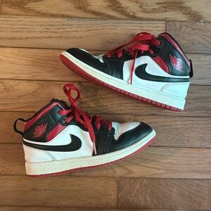 Air Jordans! EUC! Size 1 Kids.